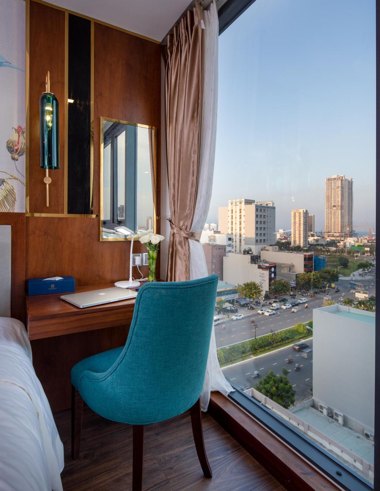 Cn Palace Boutique Hotel & Spa Da Nang Esterno foto