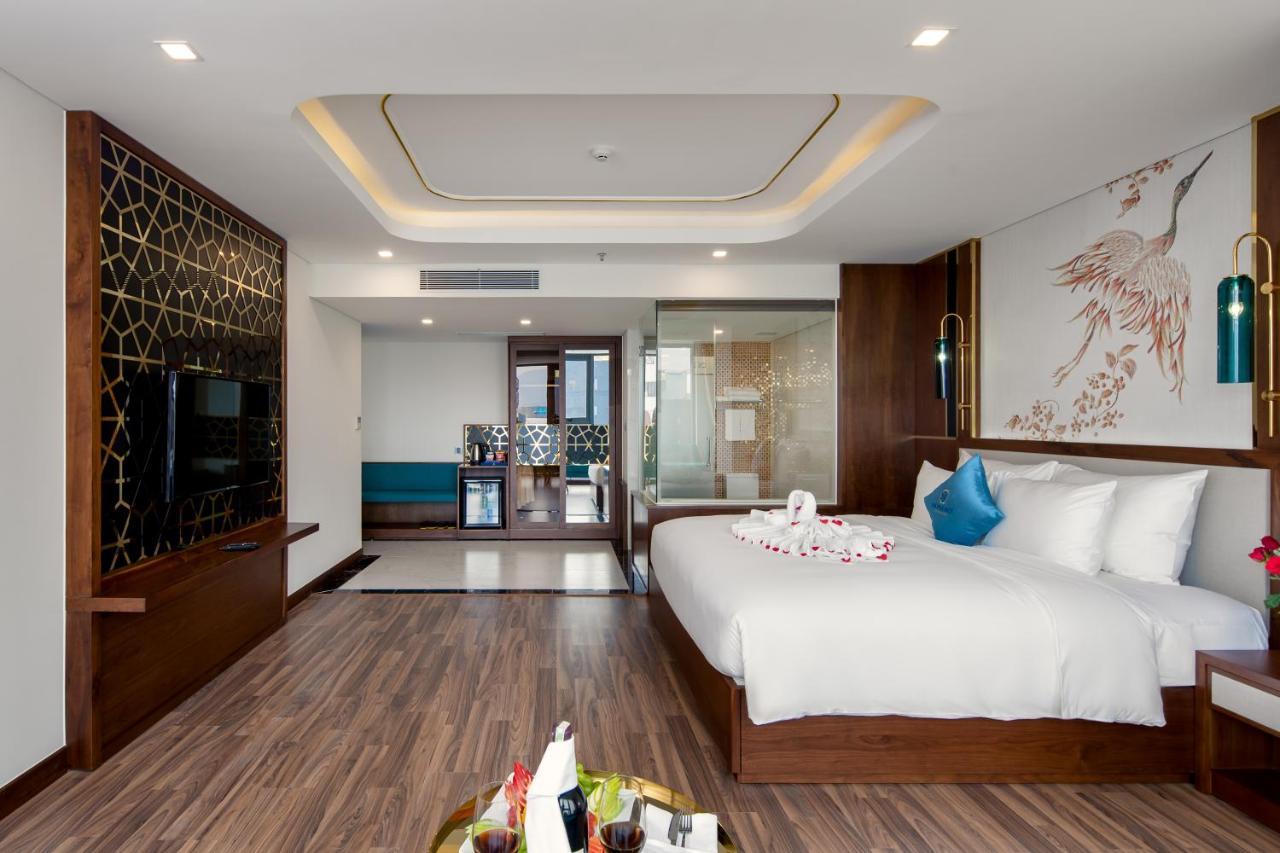 Cn Palace Boutique Hotel & Spa Da Nang Esterno foto