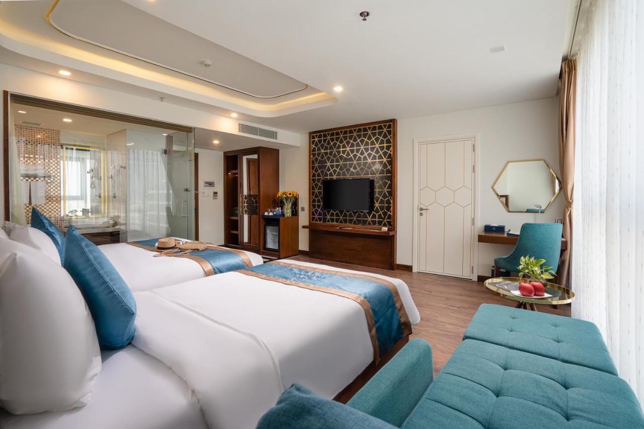 Cn Palace Boutique Hotel & Spa Da Nang Esterno foto