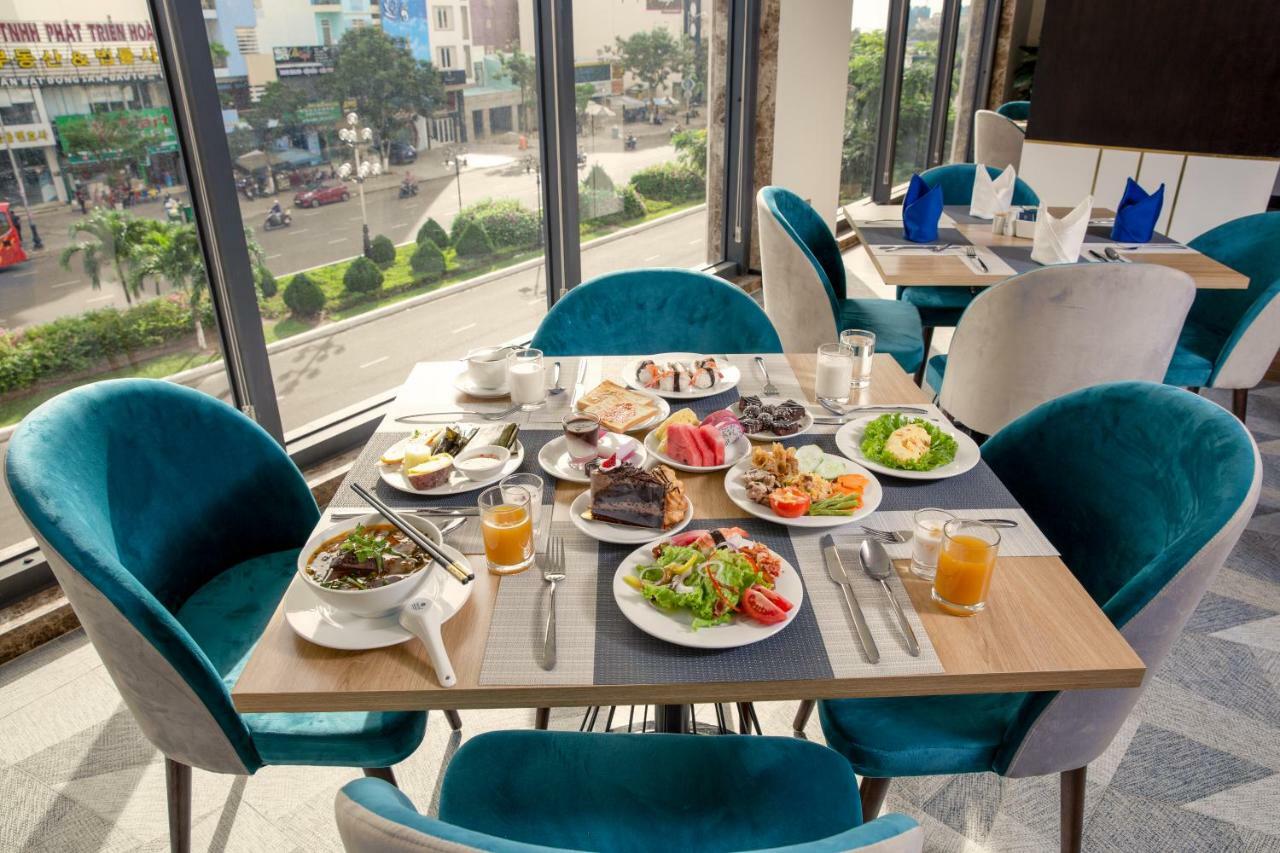 Cn Palace Boutique Hotel & Spa Da Nang Esterno foto